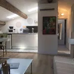 Charmant Appartement Dans Quartier Grand Theatre
